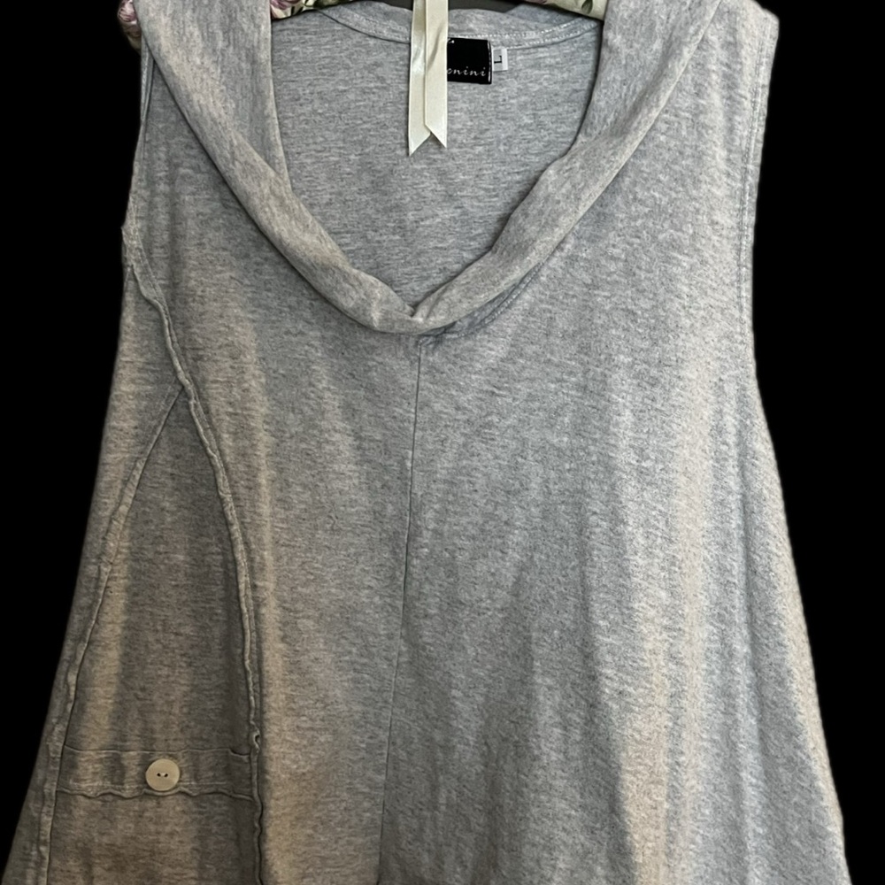 Fenini Sleeveless Top